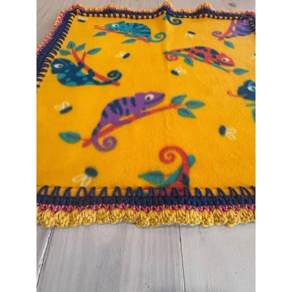 Handmade Chameleon Fleece Baby Blanket Yellow Crochet Trim 21x21 Small Security‎